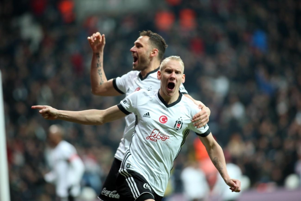 Beşiktaş, Fenerbahçe'yi Dolmabahçe'de devirdi! İşte karşılaşmadan görüntüler... - Görsel 2