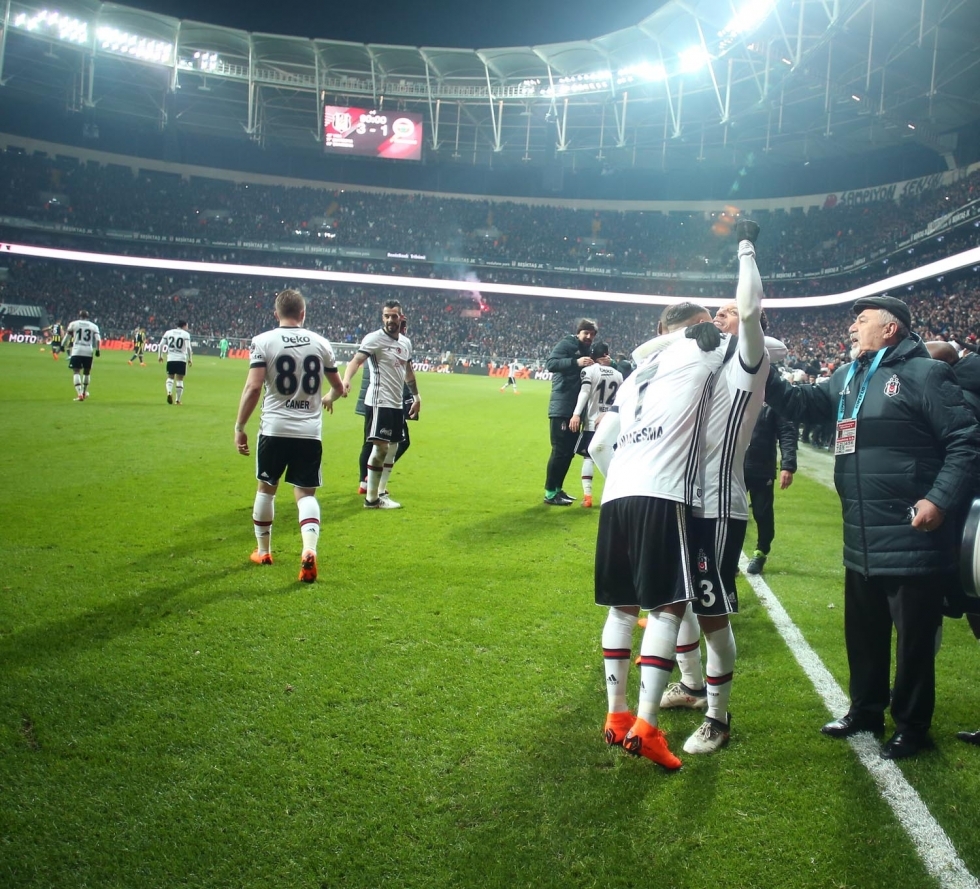 Beşiktaş, Fenerbahçe'yi Dolmabahçe'de devirdi! İşte karşılaşmadan görüntüler... - Görsel 71