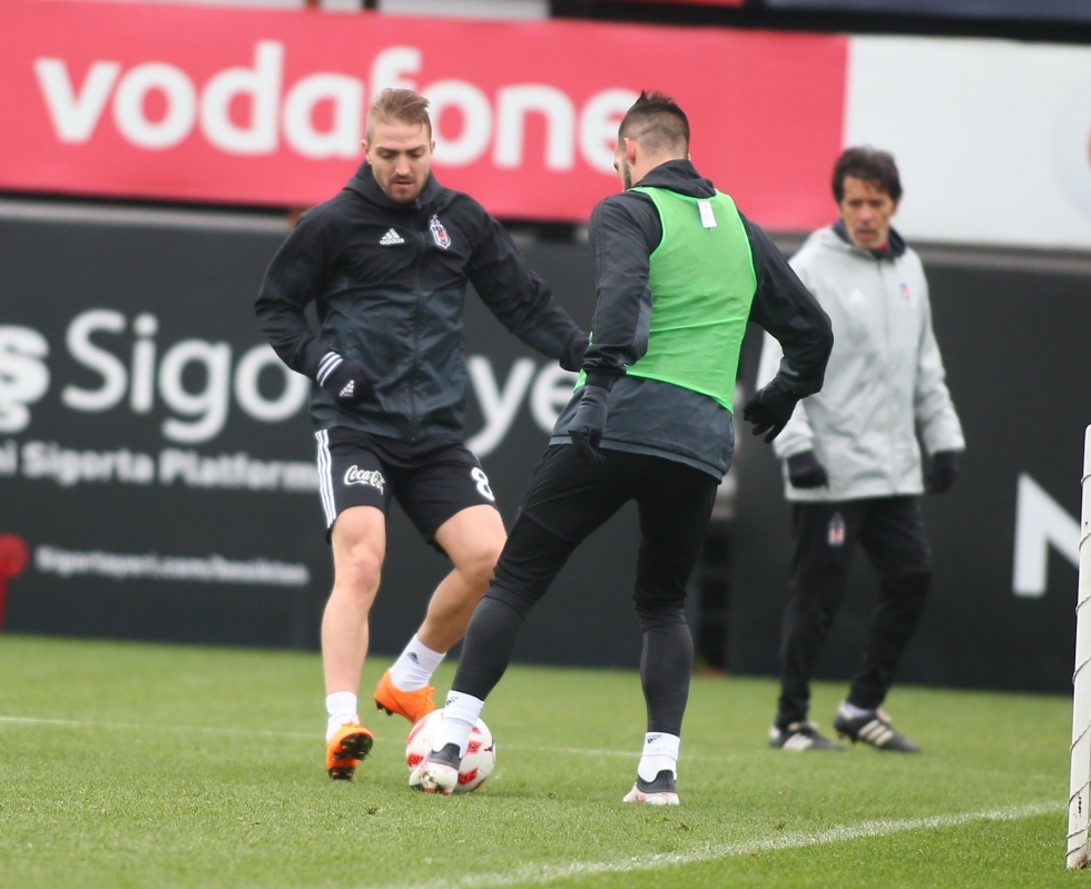 Beşiktaş Fenerbahçe maçına hazırlanıyor! İşte antrenmandan kareler - Görsel 1