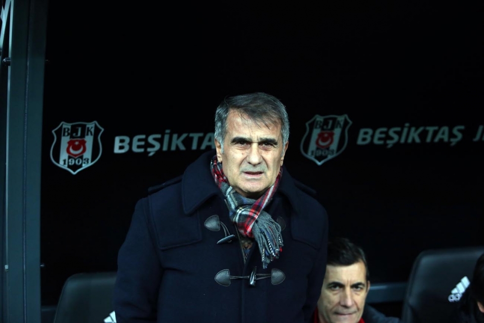 Beşiktaş - Fenerbahçe derbisi hakkında yazılmış 16 köşe yazısı - Görsel 1