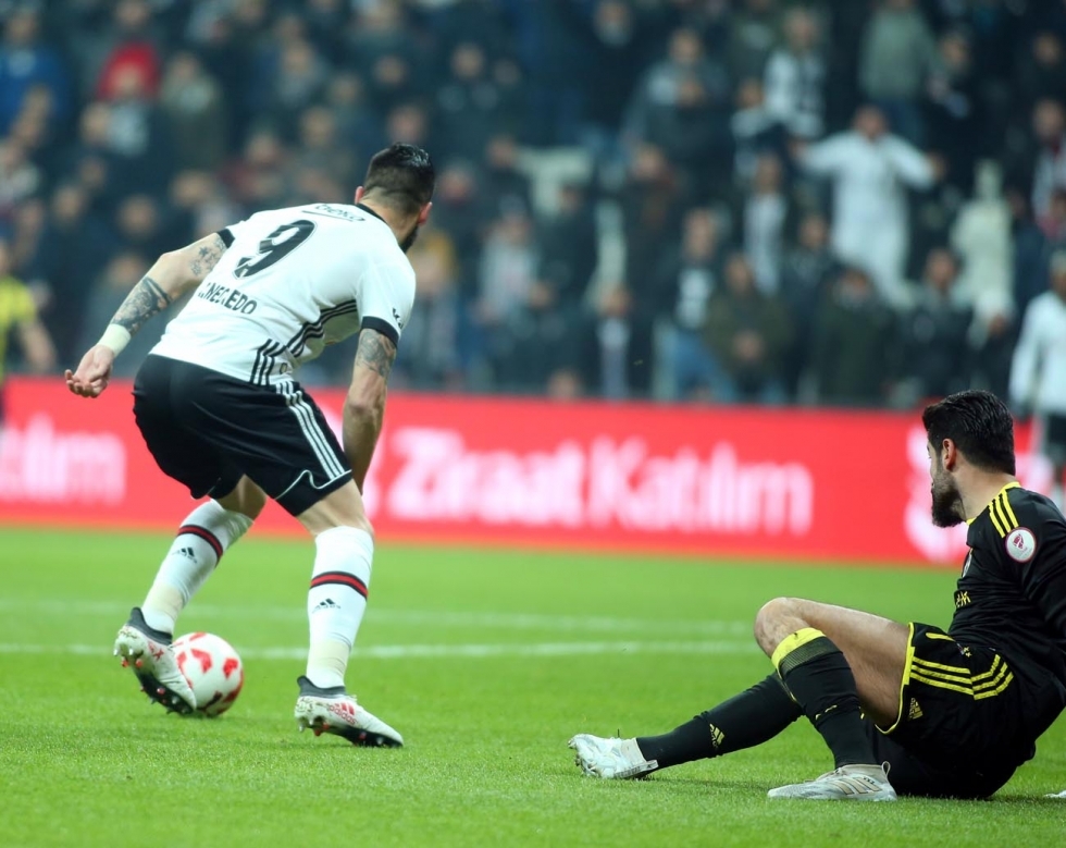 Beşiktaş - Fenerbahçe derbisi hakkında yazılmış 16 köşe yazısı - Görsel 6