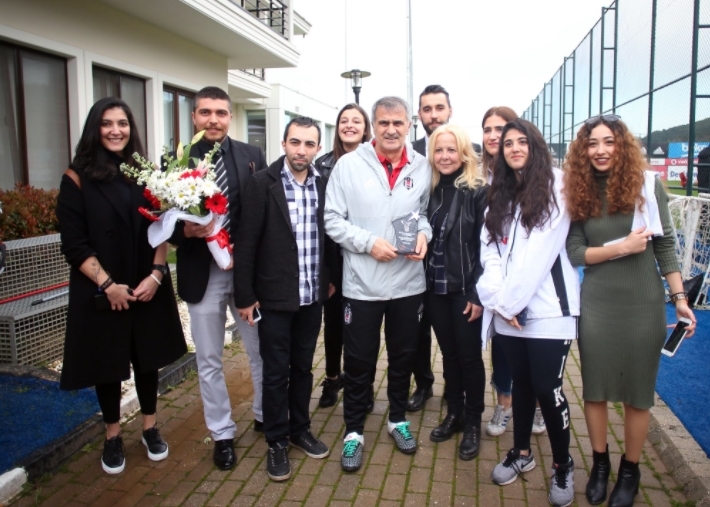 Beşiktaş antrenmanına taraftar ziyareti - Görsel 1