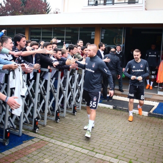 Beşiktaş antrenmanına taraftar ziyareti - Görsel 4