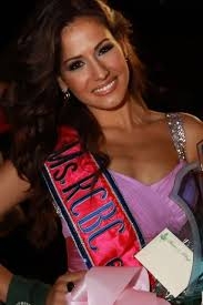 Fabri'nin eşi Adriana Reveron - Görsel 10