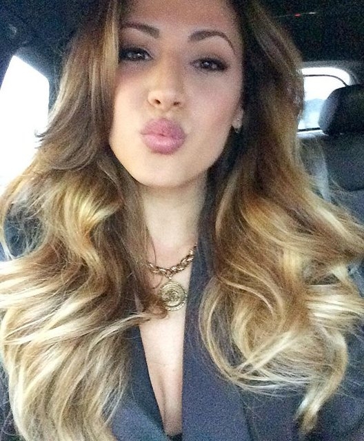 Fabri'nin eşi Adriana Reveron - Görsel 15