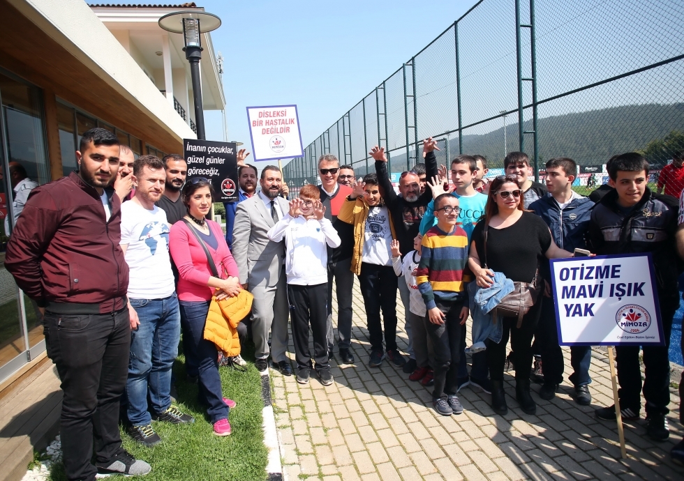 Beşiktaş antrenmanına özel konuklardan ziyaret - Görsel 4