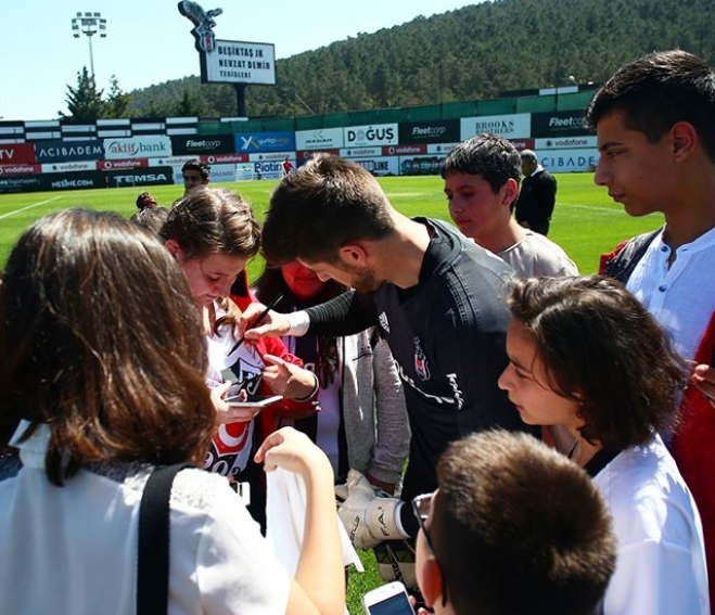 Beşiktaş antrenmanında 23 Nisan coşkusu - Görsel 9