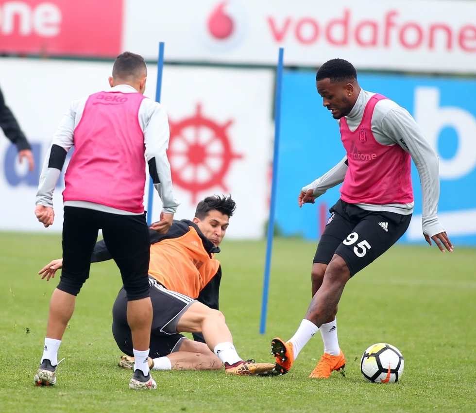 Beşiktaş, Kayserispor maçı hazırlıklarını sürdürdü! İşte antrenmandan kareler - Görsel 20