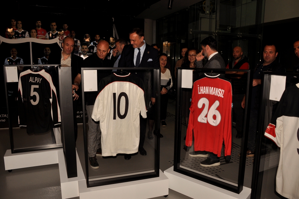 Efsane Formalar Sergisi sergisi açıldı - Görsel 2