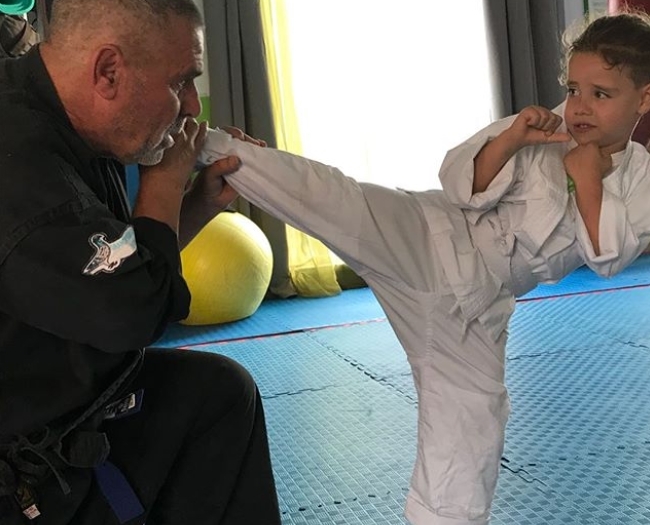 Ricky Boy karate yapıyor! - Görsel 3