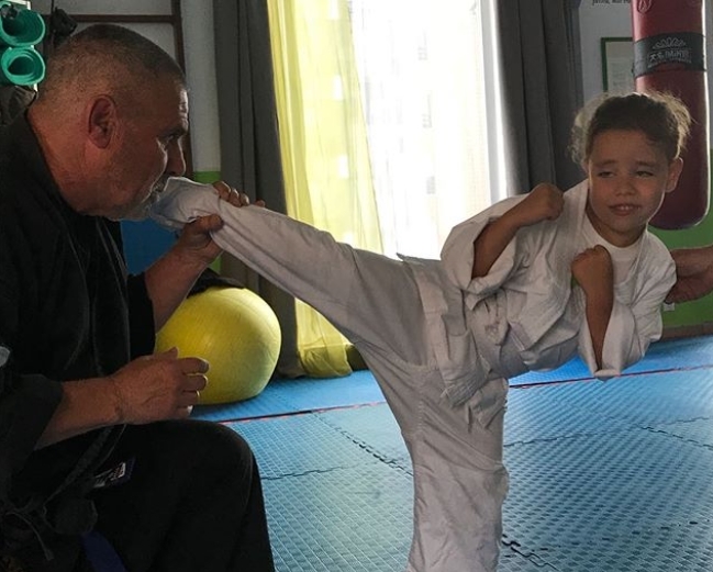 Ricky Boy karate yapıyor! - Görsel 5