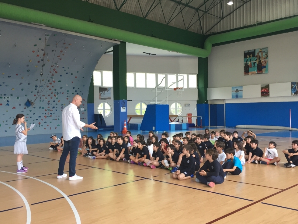 Beşiktaş Sompo Japan'ın yardımcı antrenörü Gökhan Güney, öğrencilerle bir araya geldi - Görsel 4