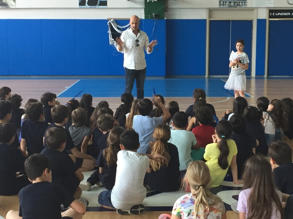 Beşiktaş Sompo Japan'ın yardımcı antrenörü Gökhan Güney, öğrencilerle bir araya geldi - Görsel 6