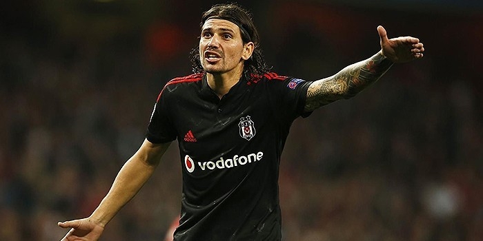 Beşiktaş’ın gündemine bir kez daha gelen Ersan Adem Gülüm’ün siyah - beyaz hikayesi! - Görsel 1