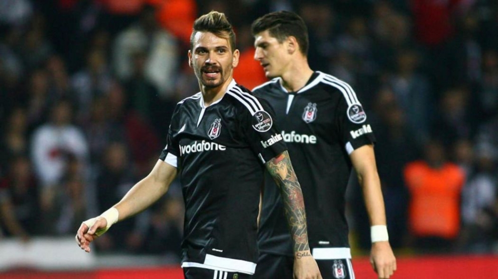 Beşiktaş’ın gündemine bir kez daha gelen Ersan Adem Gülüm’ün siyah - beyaz hikayesi! - Görsel 3