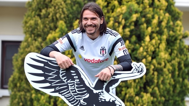 Beşiktaş’ın gündemine bir kez daha gelen Ersan Adem Gülüm’ün siyah - beyaz hikayesi! - Görsel 4