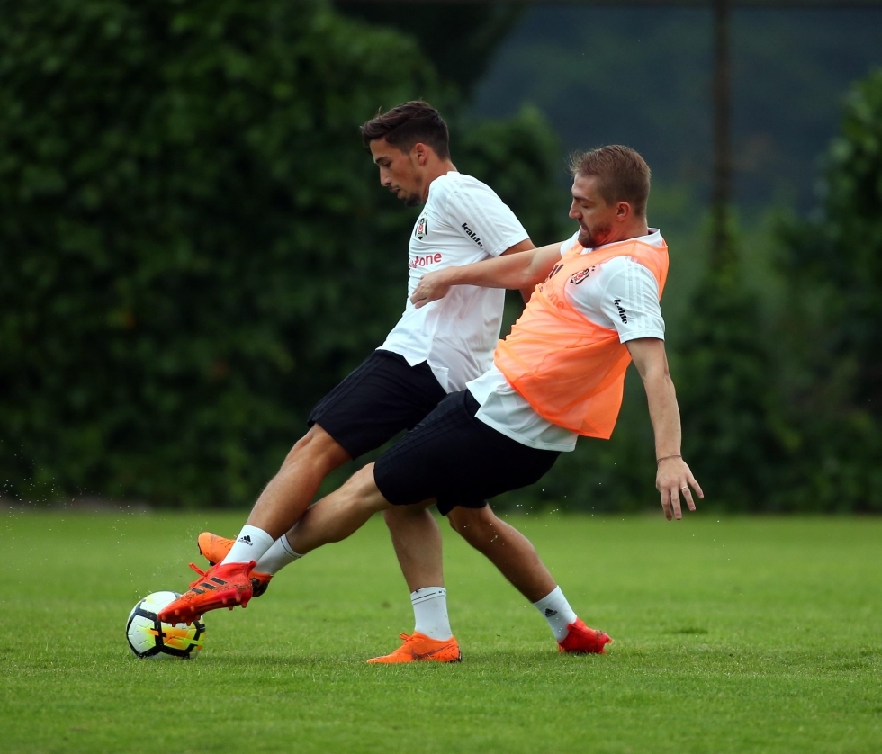 Beşiktaş yeni sezon hazırlıklarına başladı! İşte antrenmandan kareler... - Görsel 5