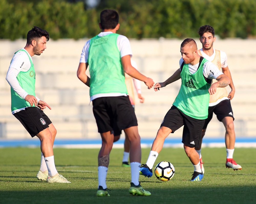 Beşiktaş'ın akşam antrenmanından görüntüler - Görsel 10