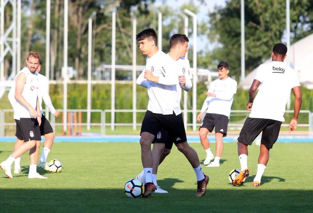 Beşiktaş'ın akşam antrenmanından görüntüler - Görsel 16