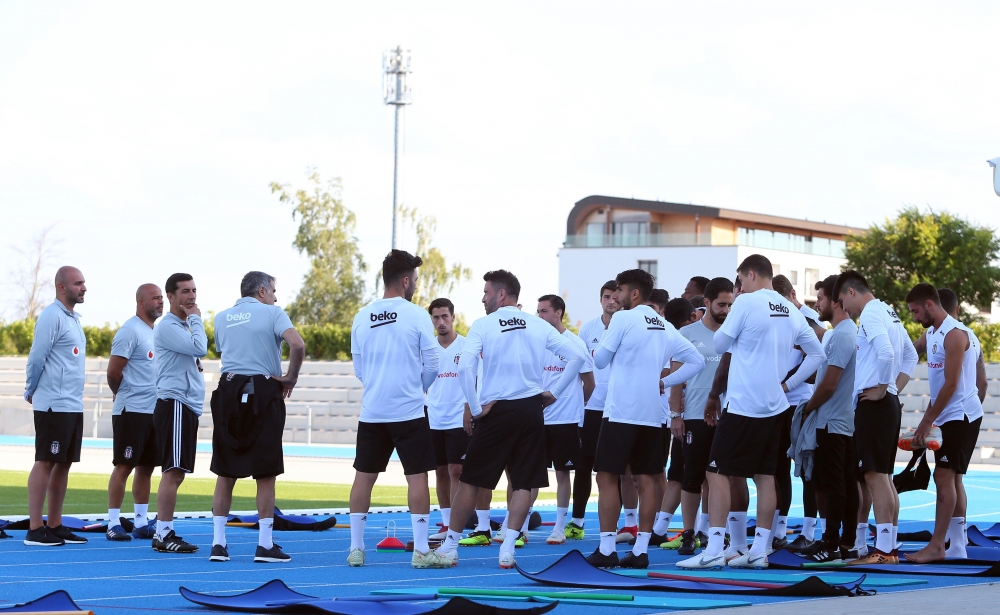 Beşiktaş'ın akşam antrenmanından görüntüler - Görsel 19