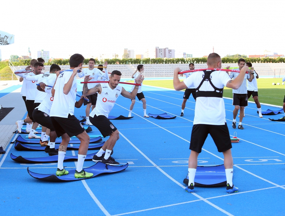 Beşiktaş'ın akşam antrenmanından görüntüler - Görsel 20