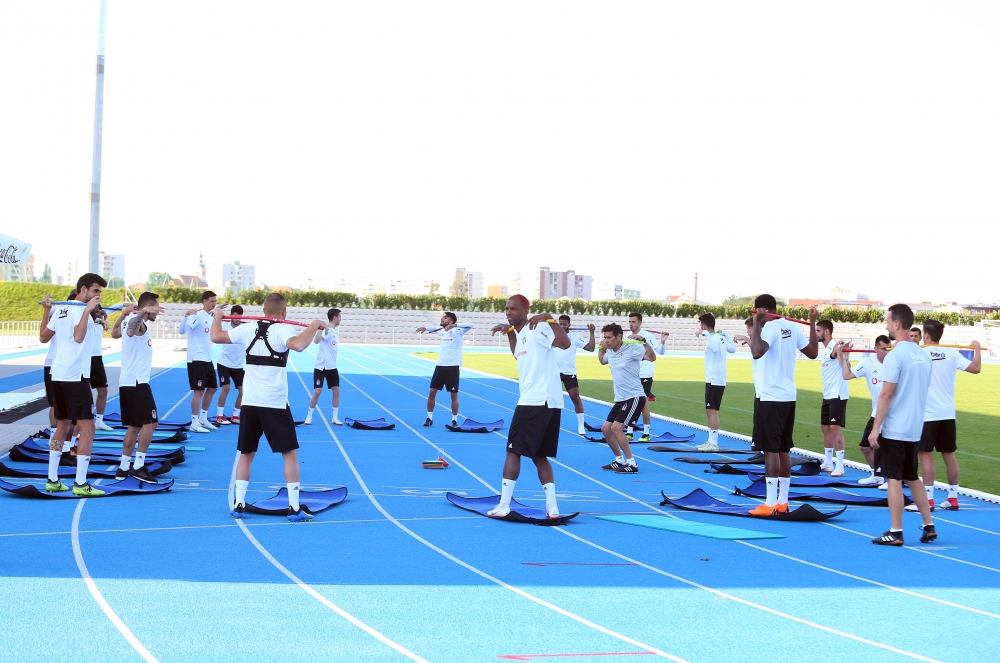 Beşiktaş'ın akşam antrenmanından görüntüler - Görsel 23