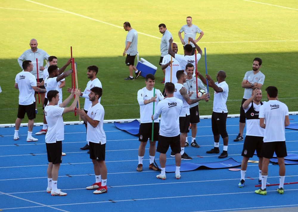 Beşiktaş'ın akşam antrenmanından görüntüler - Görsel 24