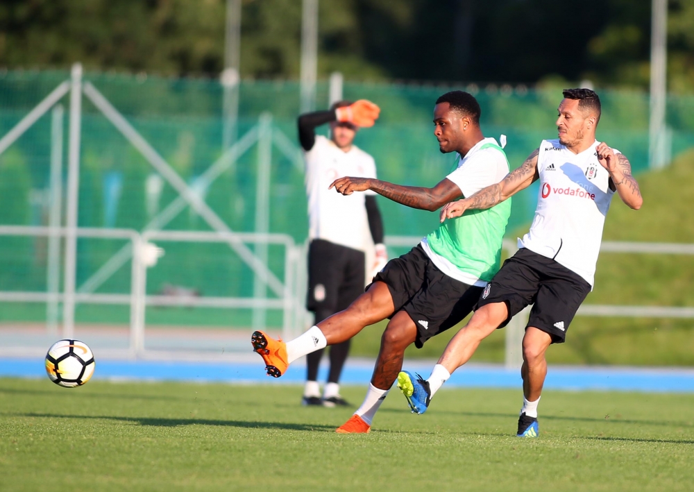 Beşiktaş'ın akşam antrenmanından görüntüler - Görsel 3