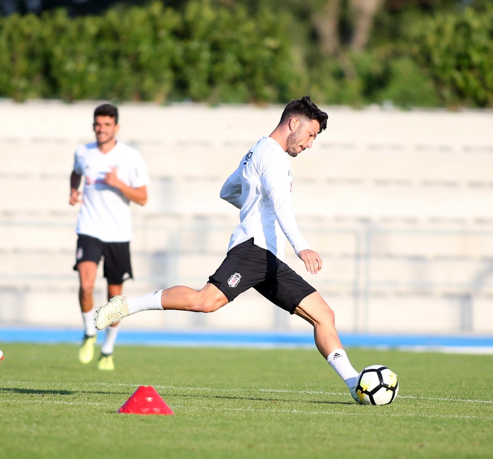 Beşiktaş'ın akşam antrenmanından görüntüler - Görsel 5