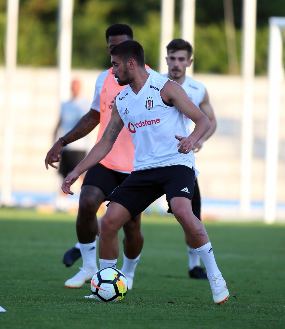 Beşiktaş'ın akşam antrenmanından görüntüler - Görsel 8