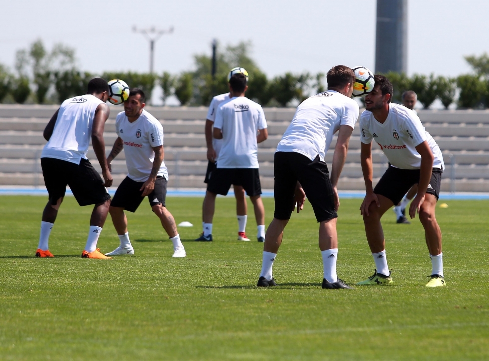 Beşiktaş Slovakya'da yeni sezon hazırlıklarını sürdürüyor. İşte antrenmandan kareler - Görsel 4