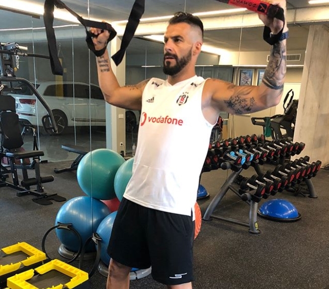 Alvaro Negredo bireysel çalışmalarına devam ediyor! - Görsel 5