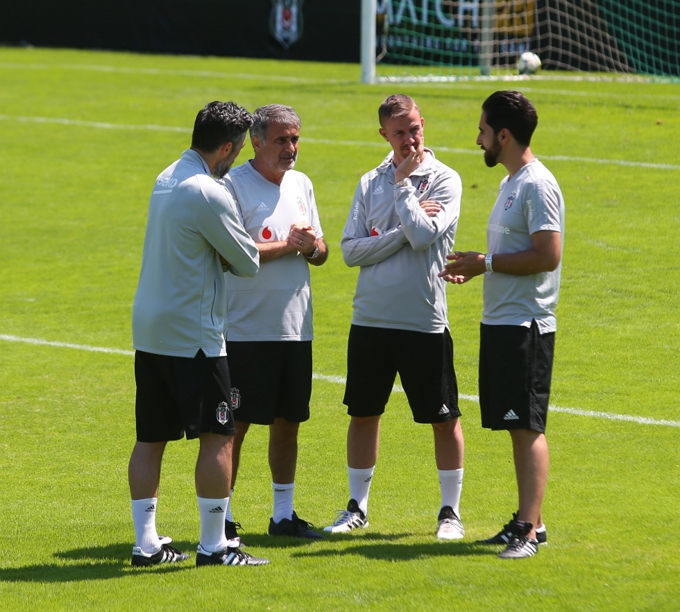 Beşiktaş'ın sabah antrenmanından kareler - Görsel 10
