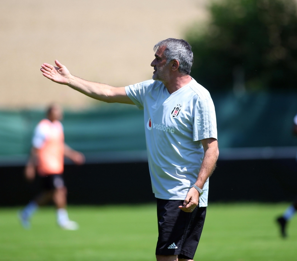 Beşiktaş'ın sabah antrenmanından kareler - Görsel 12