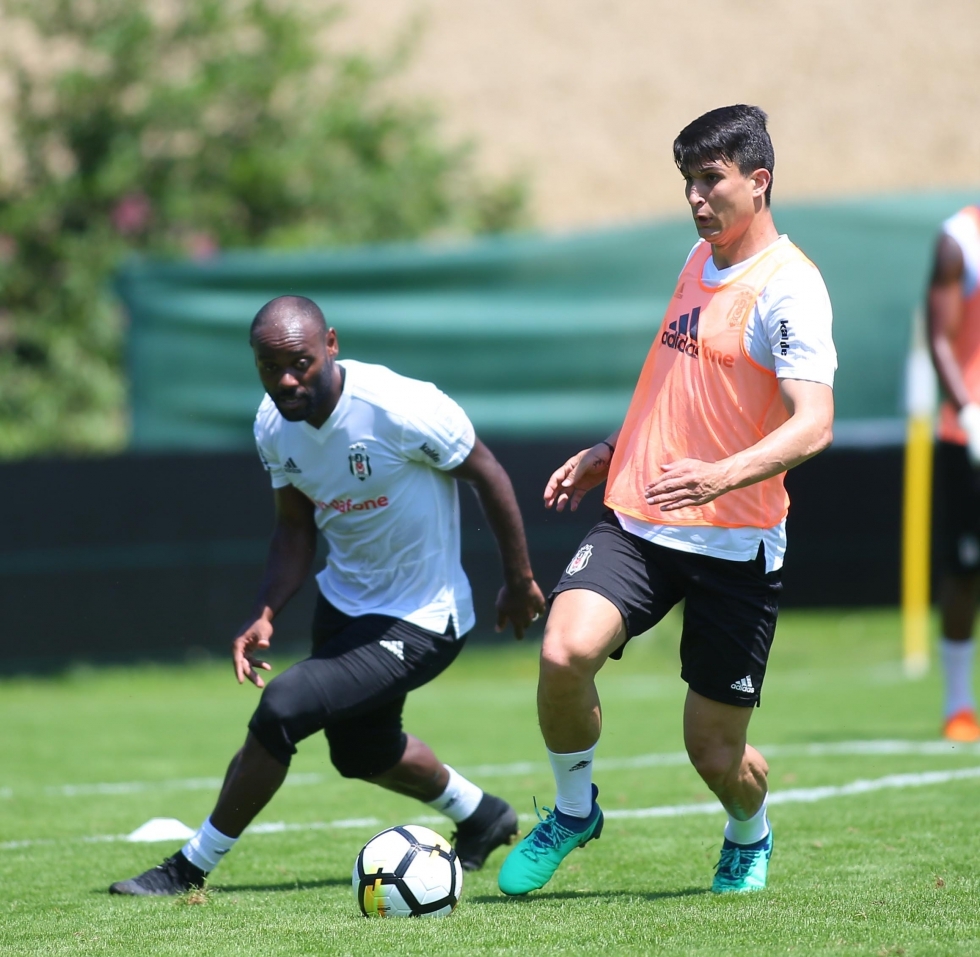 Beşiktaş'ın sabah antrenmanından kareler - Görsel 7