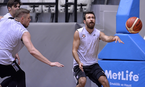 Beşiktaş'ta Szolnoki Olaj maçı hazırlıkları başladı - Görsel 1