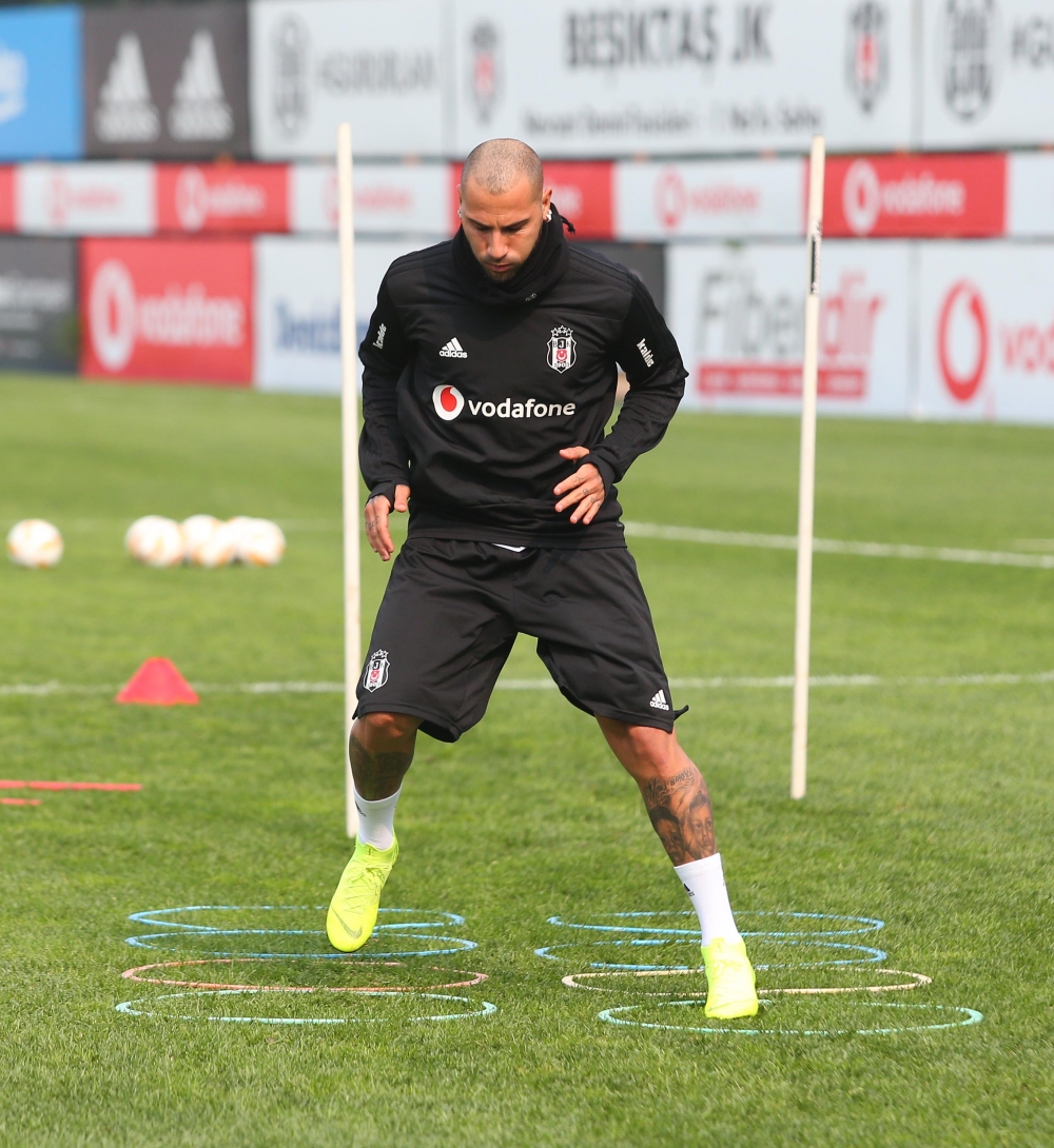 Beşiktaş'ın Genk maçı hazırlıklarından kareler - Görsel 10