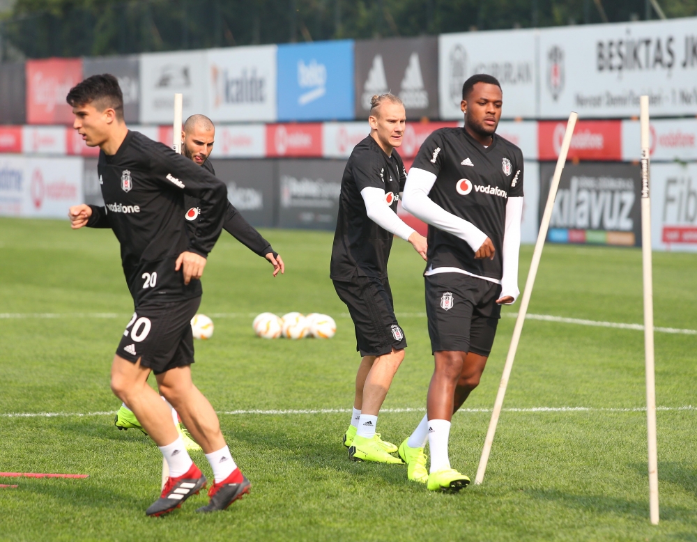 Beşiktaş'ın Genk maçı hazırlıklarından kareler - Görsel 15