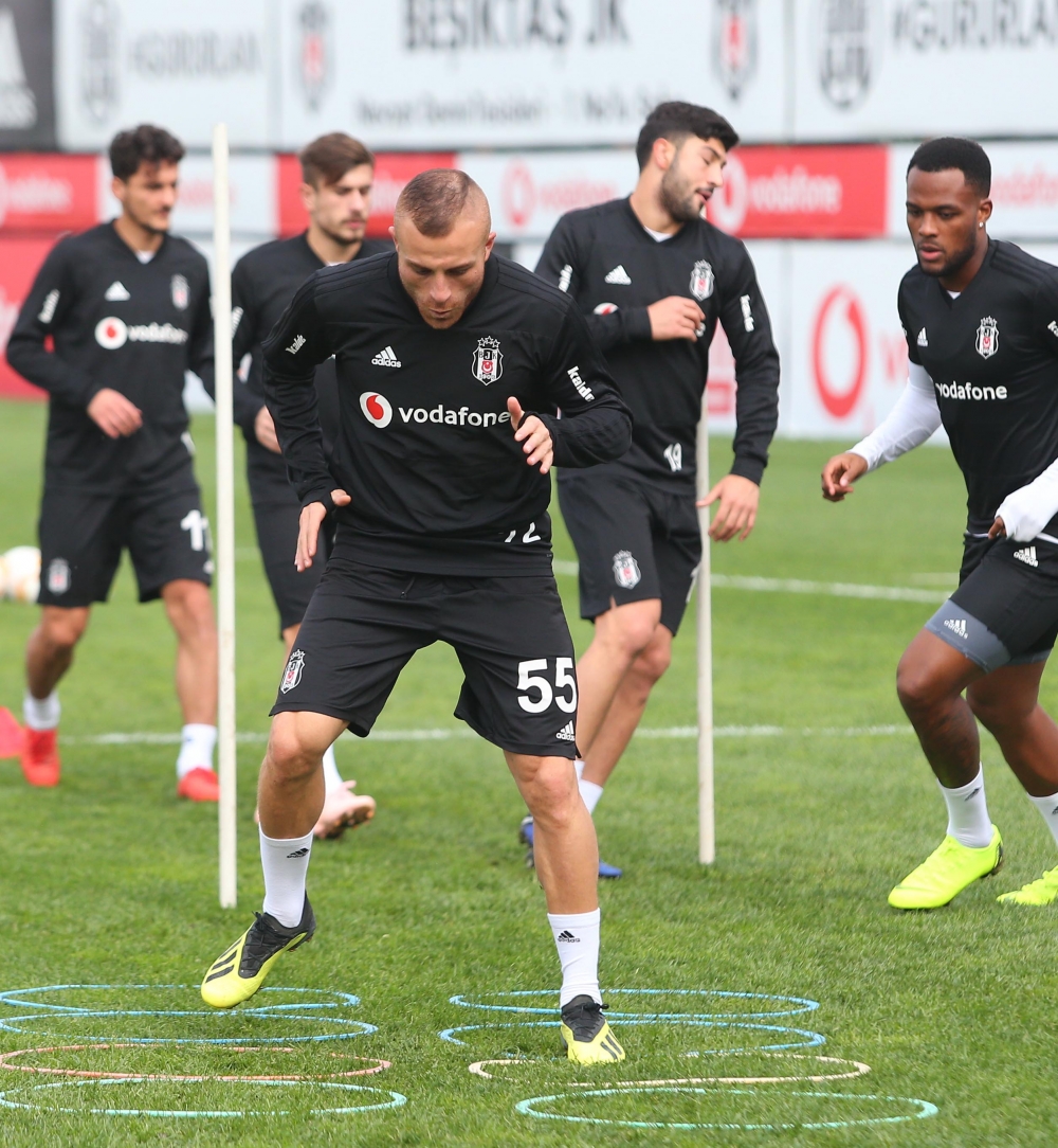 Beşiktaş'ın Genk maçı hazırlıklarından kareler - Görsel 2