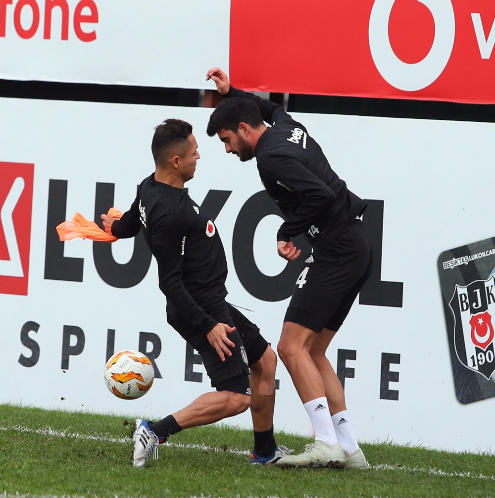 Beşiktaş'ın Genk maçı hazırlıklarından kareler - Görsel 3