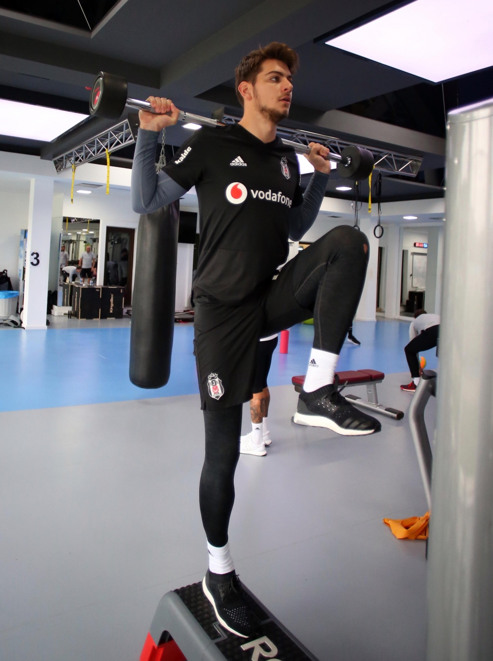 Beşiktaş salonda çalıştı - Görsel 12