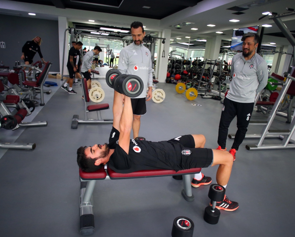 Beşiktaş salonda çalıştı - Görsel 14