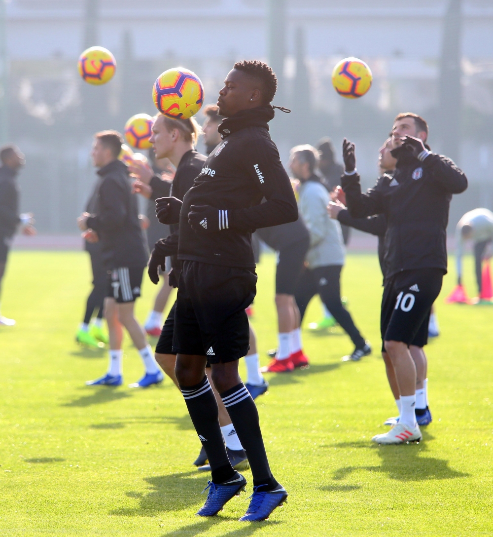 Beşiktaş'ın yeni transferi Mirin ilk antrenmana çıktı - Görsel 11