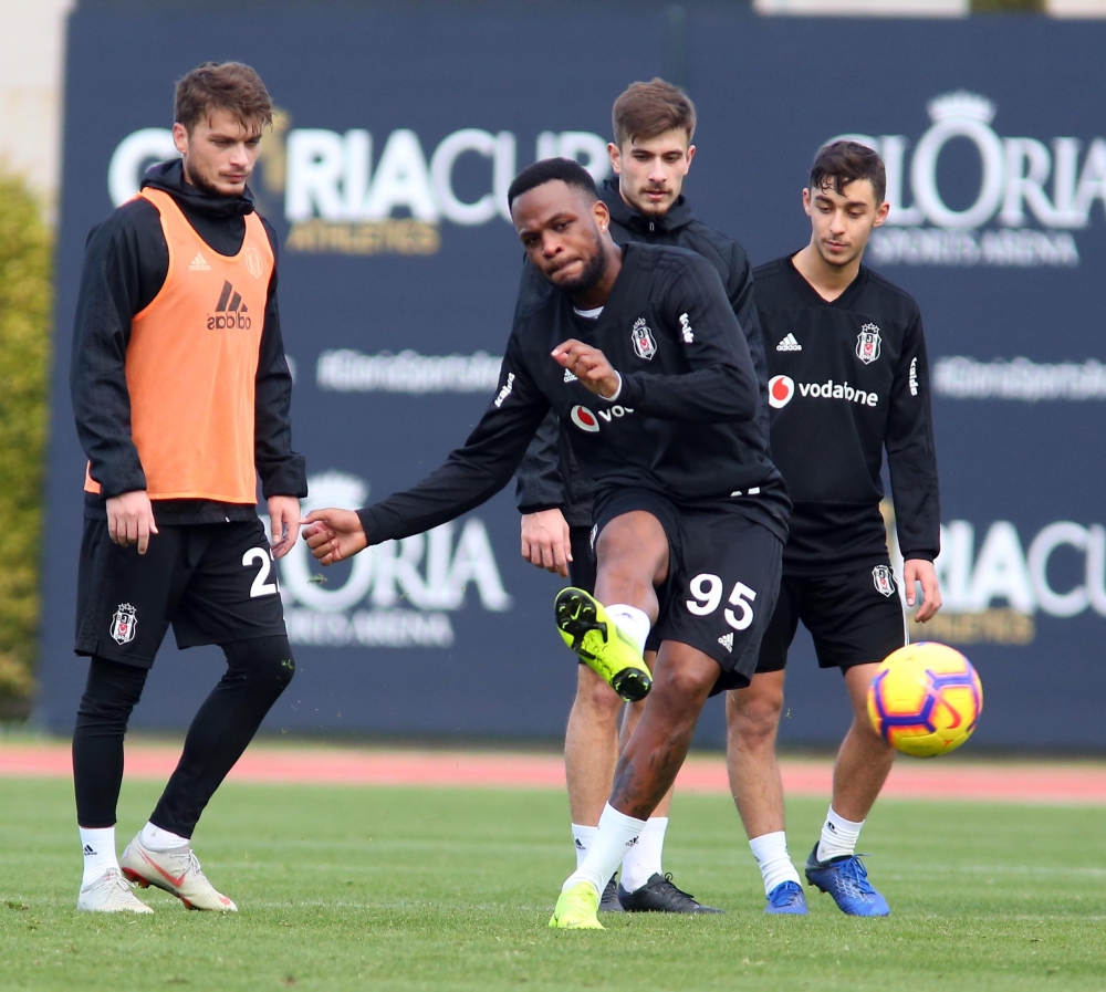 Beşiktaş'ın yeni transferi Mirin ilk antrenmana çıktı - Görsel 29