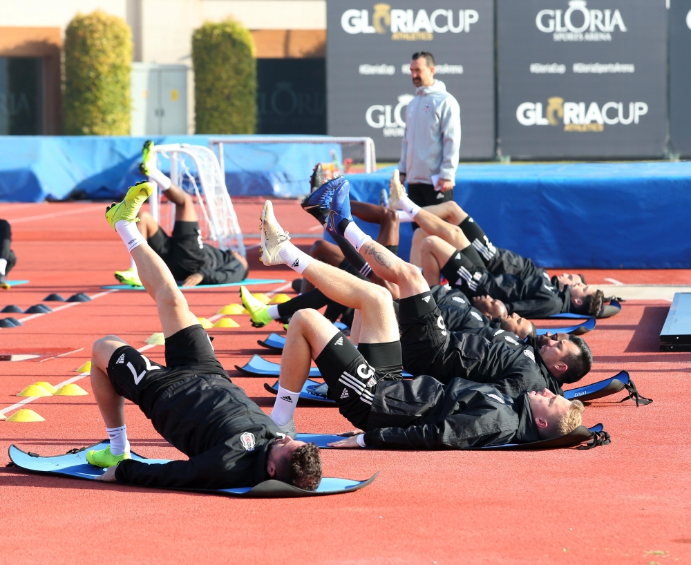 Beşiktaş'ın yeni transferi Mirin ilk antrenmana çıktı - Görsel 39