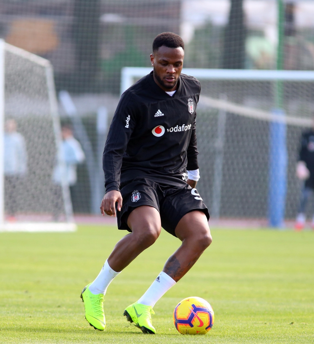 Beşiktaş'ın yeni transferi Mirin ilk antrenmana çıktı - Görsel 42