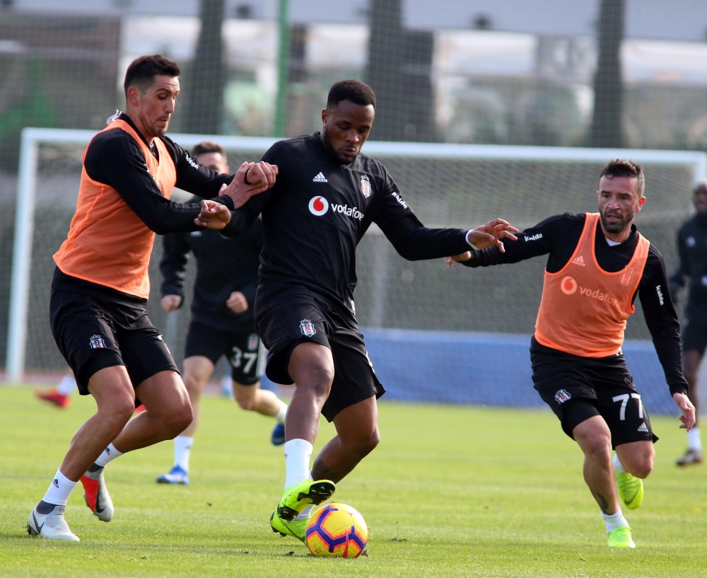 Beşiktaş'ın yeni transferi Mirin ilk antrenmana çıktı - Görsel 48