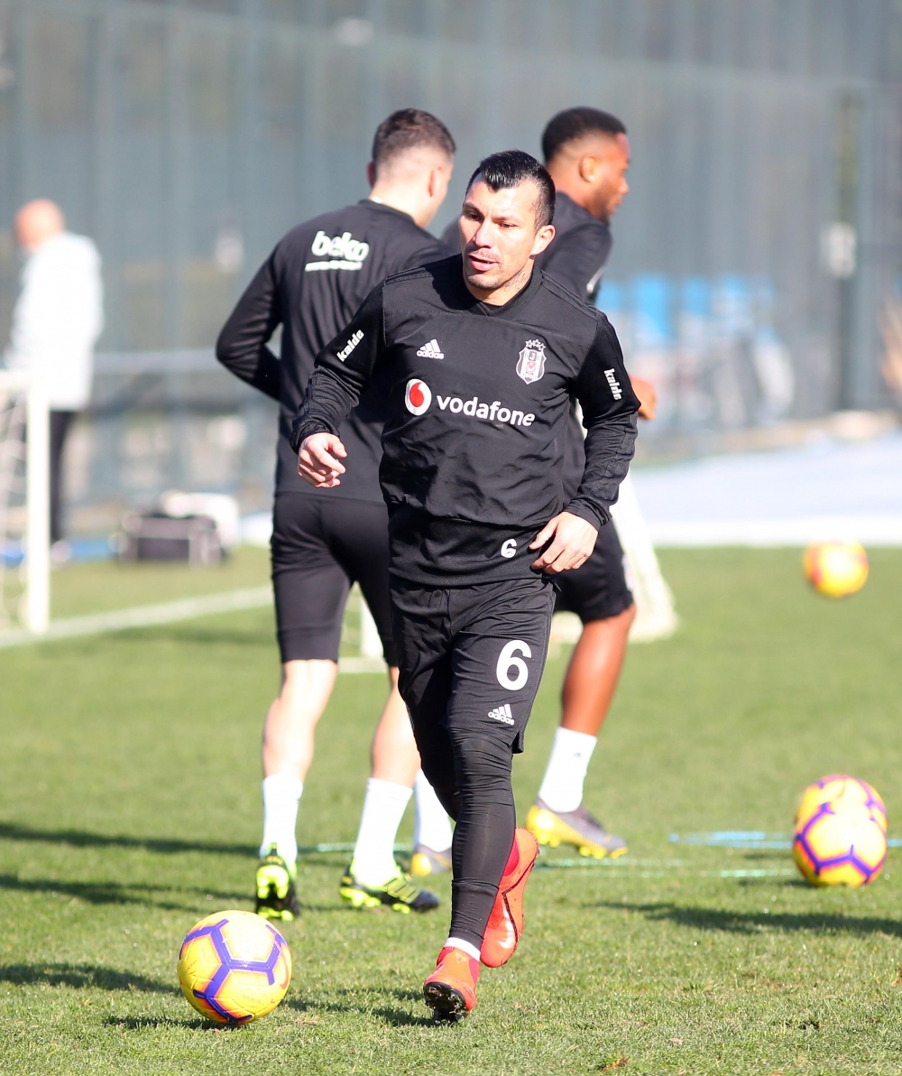 Ümraniye'de Kagawa fırtınası devam ediyor - Görsel 15