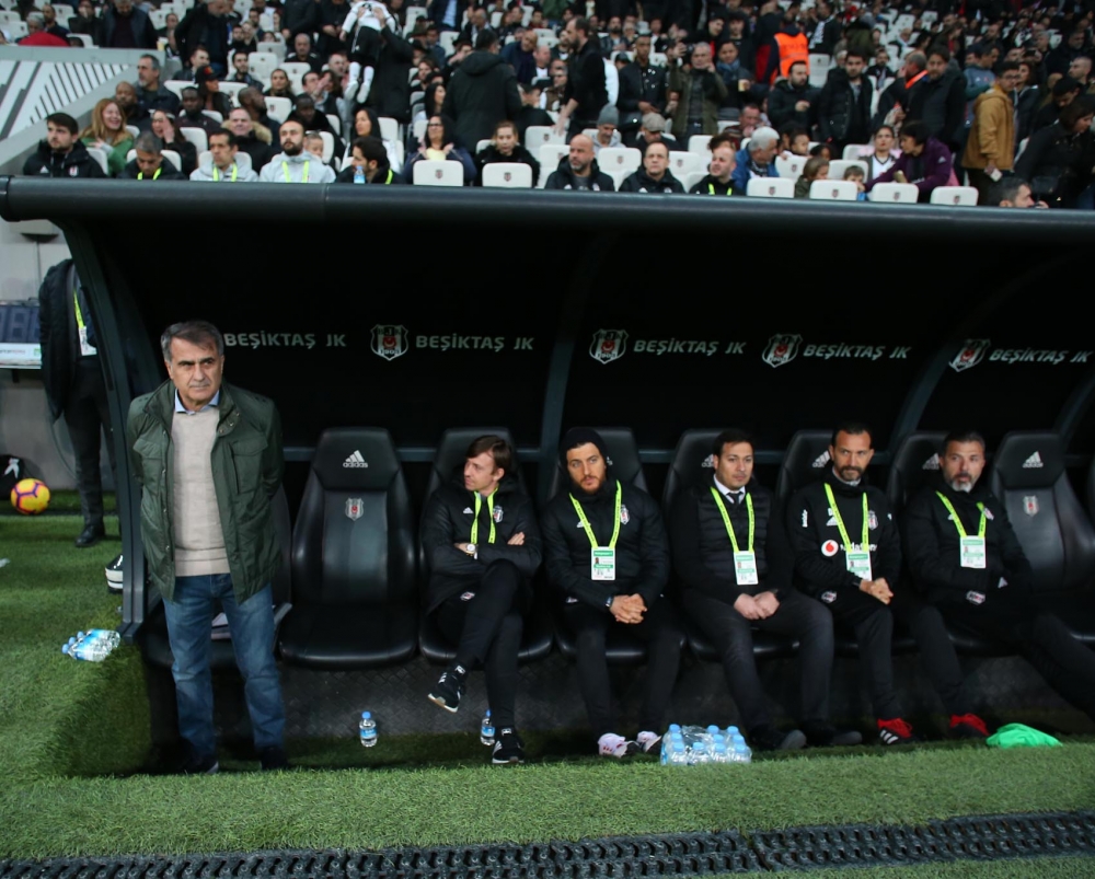 Beşiktaş - Göztepe maçının ilk yarısından kareler - Görsel 9