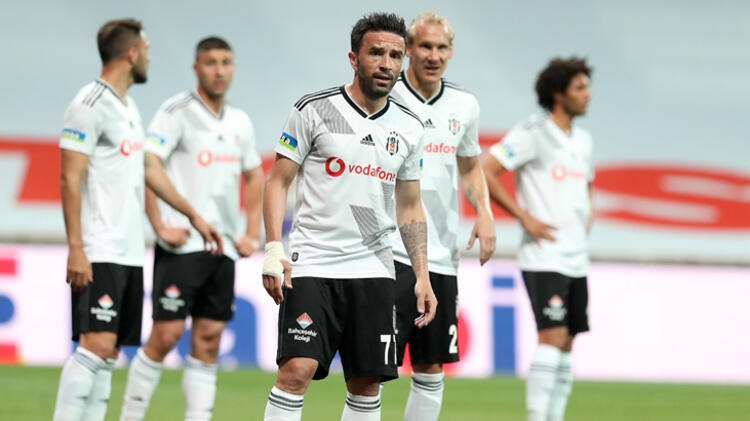 Beşiktaş-Antalyaspor maçının ardından spor yazarlarının görüşleri... "Takımın en iyisi yine 36’lık Atiba" - Görsel 13